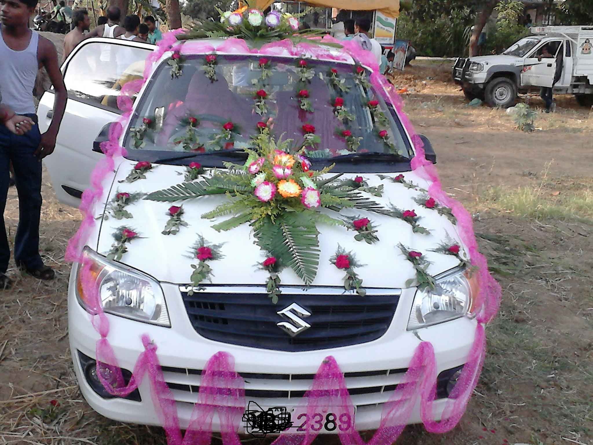 wedding car decoration (35) < Flowers Delivery Gurgaon