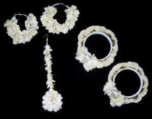 Fresh Flower Jewellery in Gurgaon For Mehndi Sangeet Flower Jewellery in Gurgaon