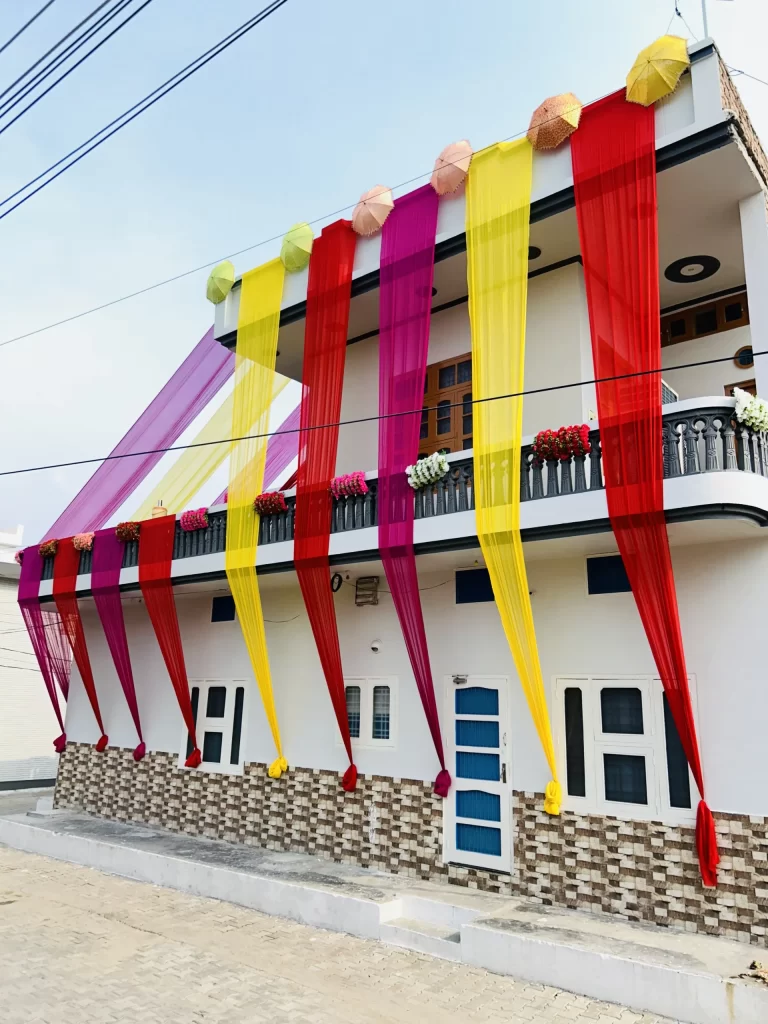 house decoration for wedding from outside Flowers Garland Delivery